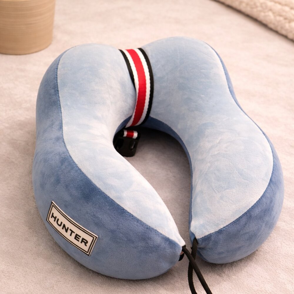 Hunter travel neck pillow